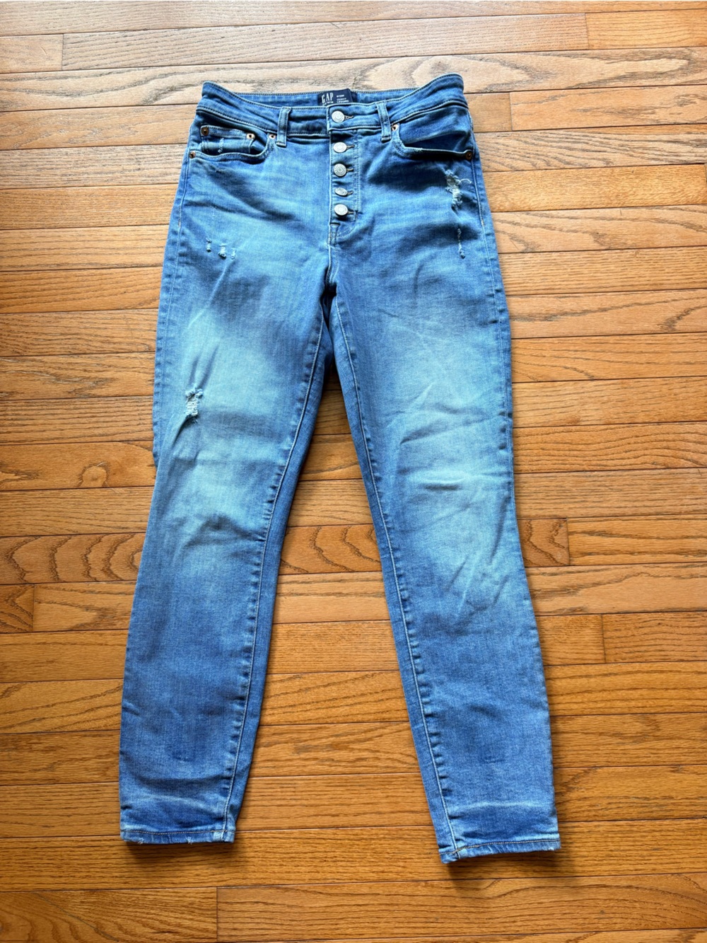 GAP Women’s Skinny Jeans in Light Blue Denim with Button-Fly